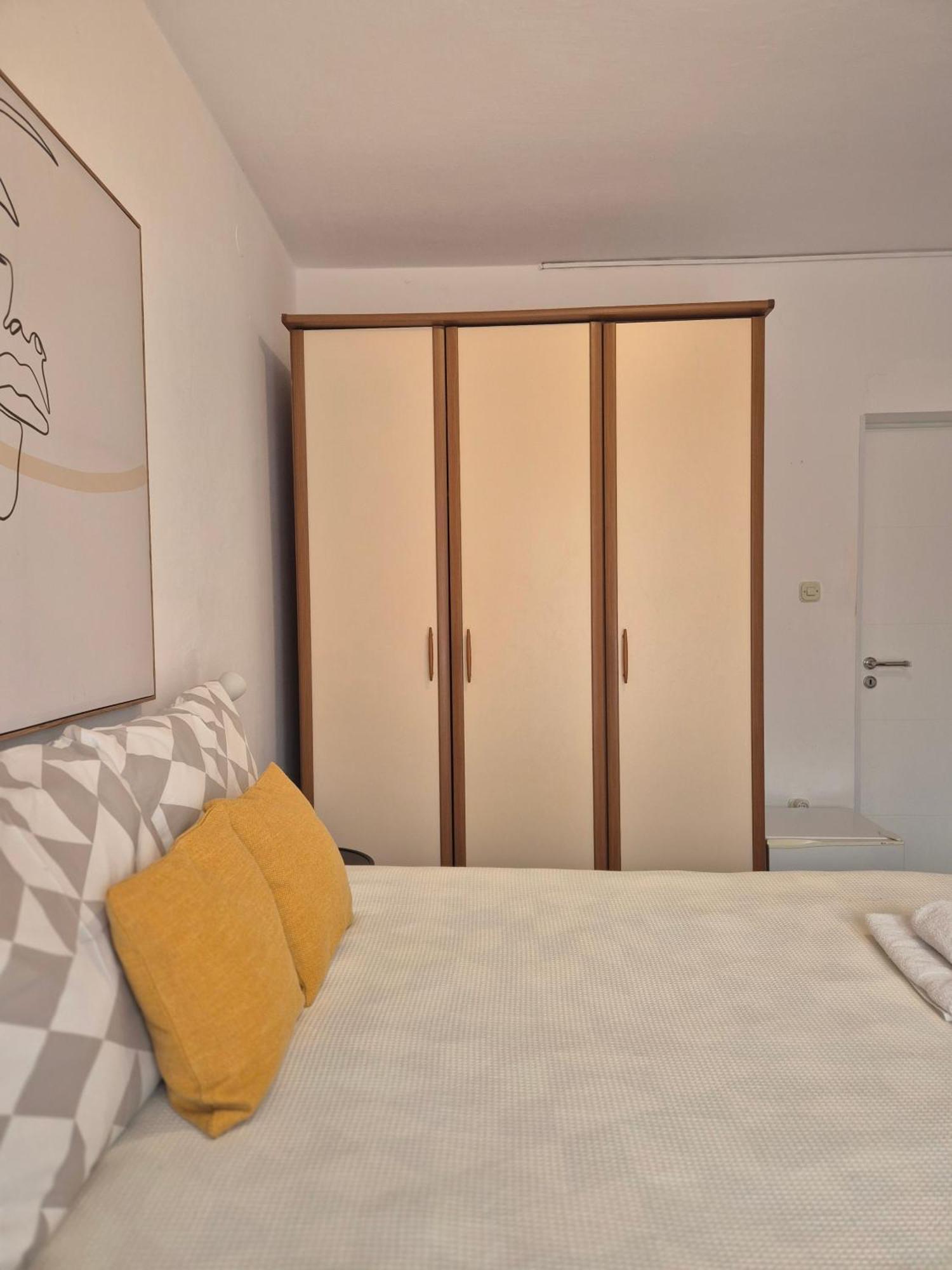 Apartments & Rooms Ivana Rovinj Rum bild